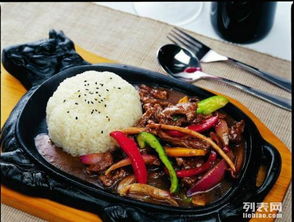 不用廚師照樣能開(kāi)飯店 揭秘快餐行業(yè)的“預(yù)制菜”革命
